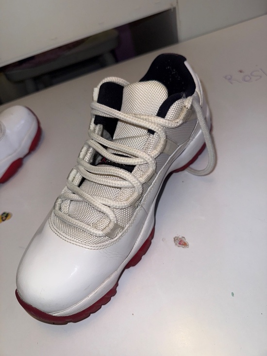 Jordan 11 low cherry bottom main image 7